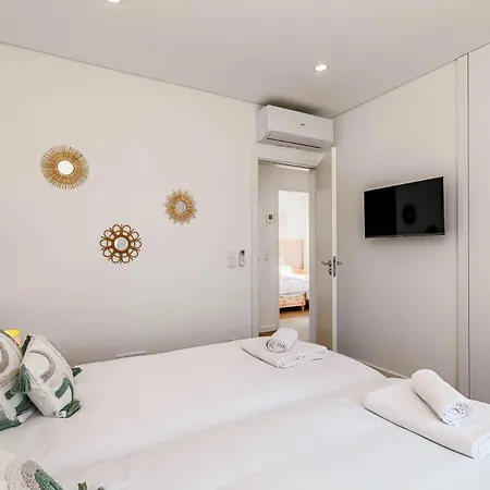 Oceanbreeze Aroeira - Optional Heated Pool - 5 Min Away * Aroeira (Setubal)